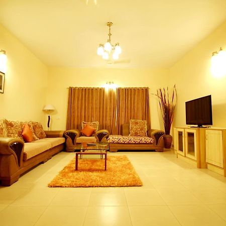 Falcon Suites Residency Road Bangalore Esterno foto