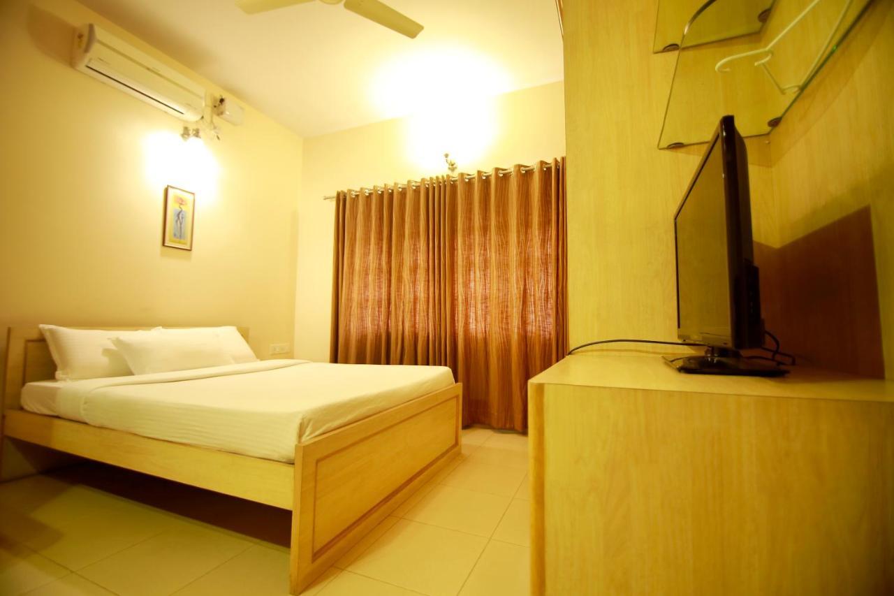 Falcon Suites Residency Road Bangalore Esterno foto