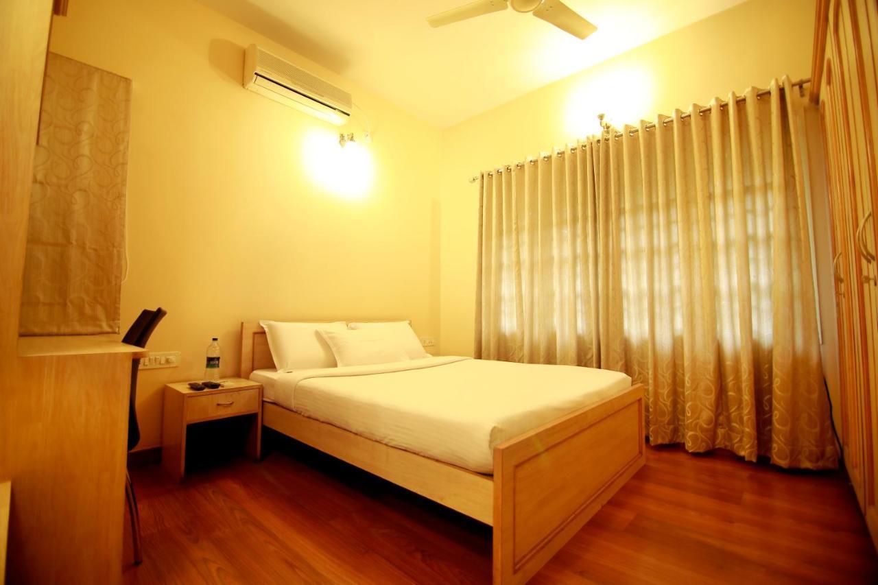 Falcon Suites Residency Road Bangalore Esterno foto